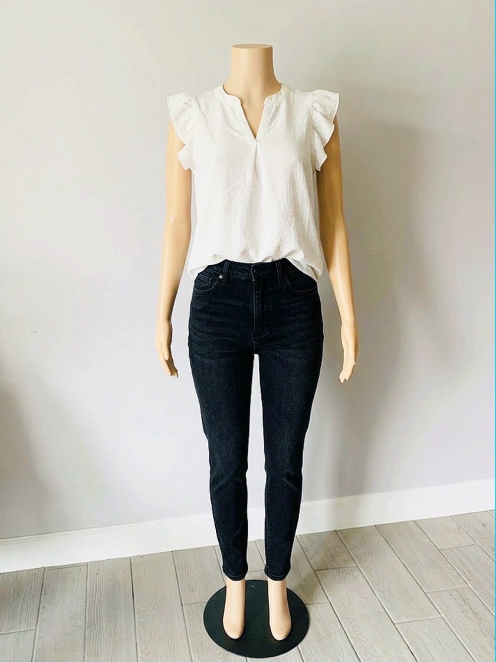 Zenana Womens Large White Ruffle Sleeve V-Neck Textured Blouse Shirt Top Casual